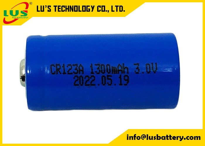 Batería de litio del tamaño de célula de CR123A 3V para los flashes y las linternas de LED de la cámara