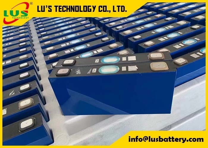 Batería de fosfato de hierro de litio 3,2 voltios 100ah 110Ah Batería de litio LiFePO4 Batería DIY